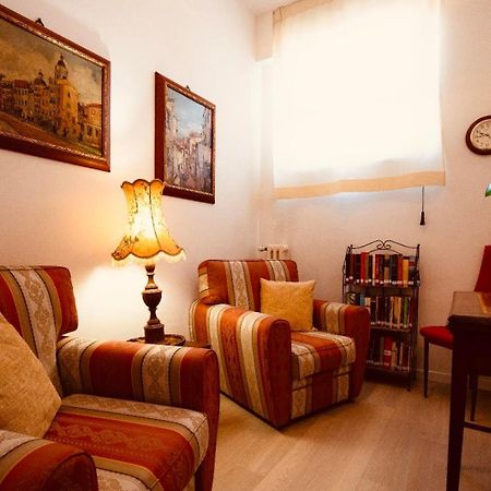 Palmira House - Delizioso Bilocale For Two Apartment Terni Ngoại thất bức ảnh